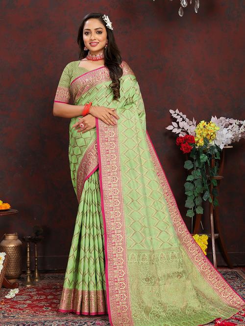 women self design banarasi saree with blouse - 21713102 - Very Small Image - 1