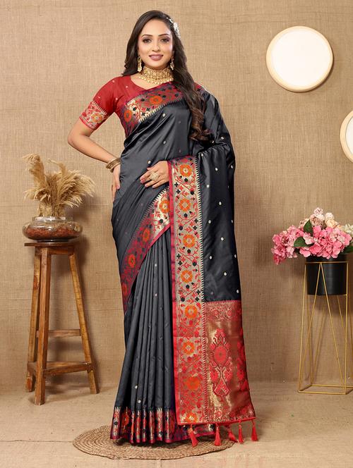 women self design paithani saree with blouse - 21713107 - Very Small Image - 1