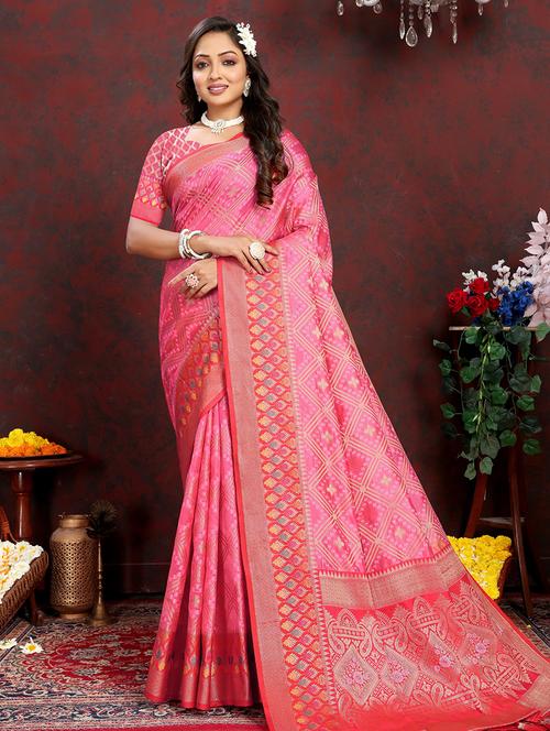 women self design bordered saree with blouse - 21713123 - Very Small Image - 1
