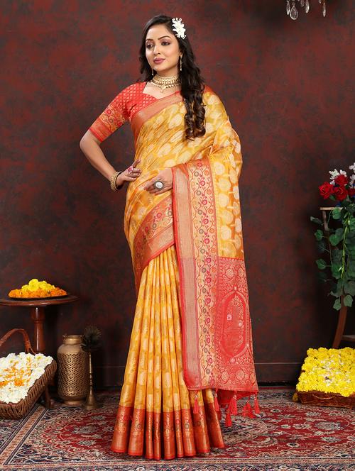 women self design bordered saree with blouse - 21713130 - Very Small Image - 1
