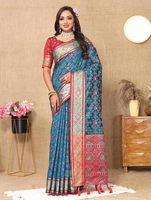 women self design patola saree with blouse - 21713144 - Very Small Image - 1