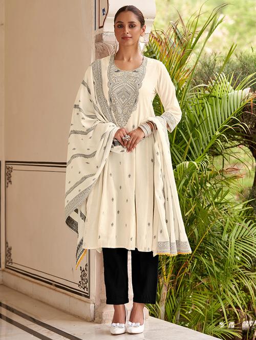 women three quarter sleeve kurta pant with dupatta set - 21713649 - Very Small Image - 1