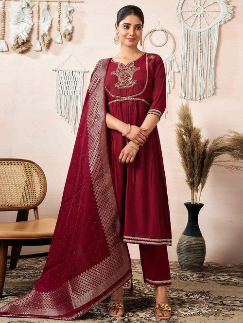 women three quarter sleeve kurta pant with dupatta set - 21729660 - Very Small Image - 1