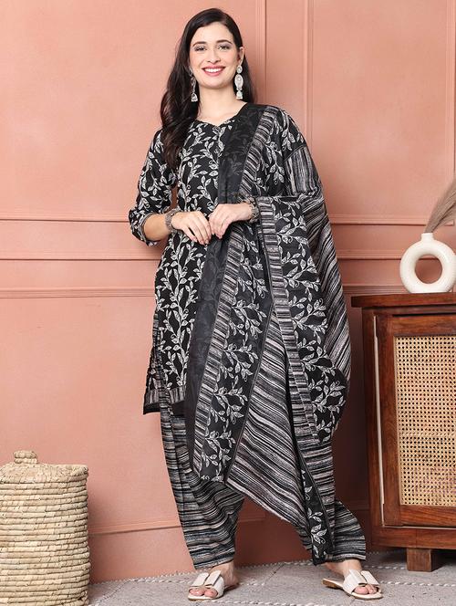 women black printed kurta salwar set with dupatta - 21737312 - Very Small Image - 1
