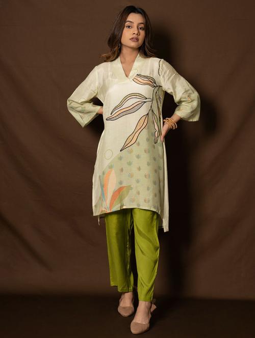 women printed v neck kurta pant set with dupatta - 21742066 - Very Small Image - 1