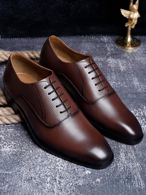 men textured lace-up oxfords - 21748138 - Very Small Image - 1