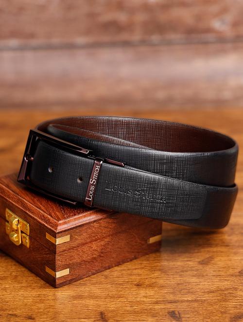 men pin buckle reversible leather belt - 21762054 - Very Small Image - 1