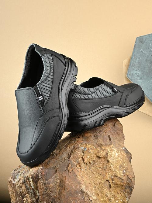 men black slip on casual shoes - 21763348 - Very Small Image - 1