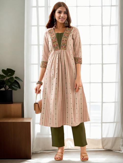 women self designed three quarter sleeve kurta pant set - 21790074 - Very Small Image - 1