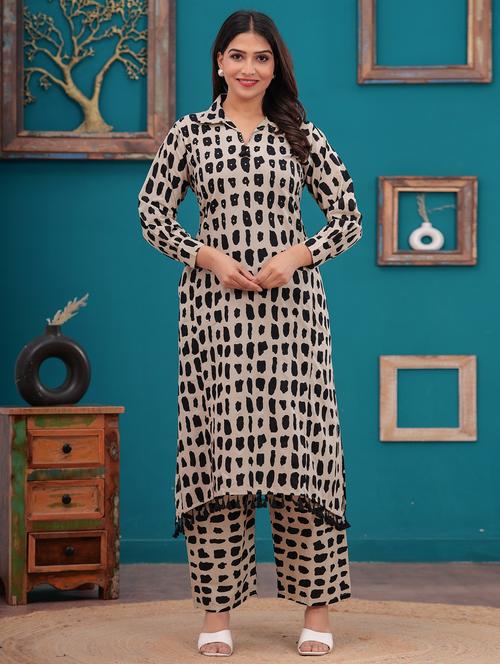 women three quarter sleeve kurta palazzo set - 21793376 - Very Small Image - 1