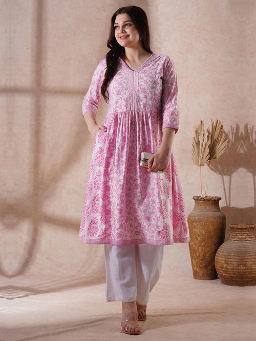 women pink floarl printed v neck a-line kurta - 21908436 - Very Small Image - 1