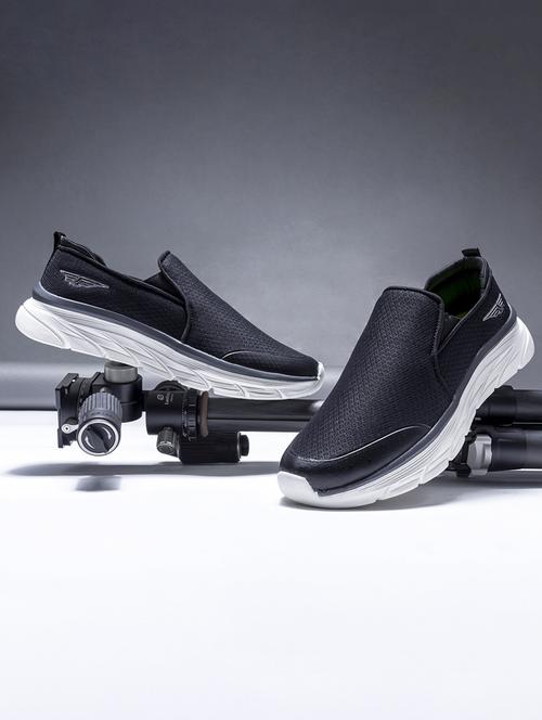 men black slip on sport shoe - 21915164 - Very Small Image - 1