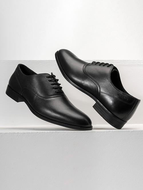 men black lace-up oxford - 21919814 - Very Small Image - 1