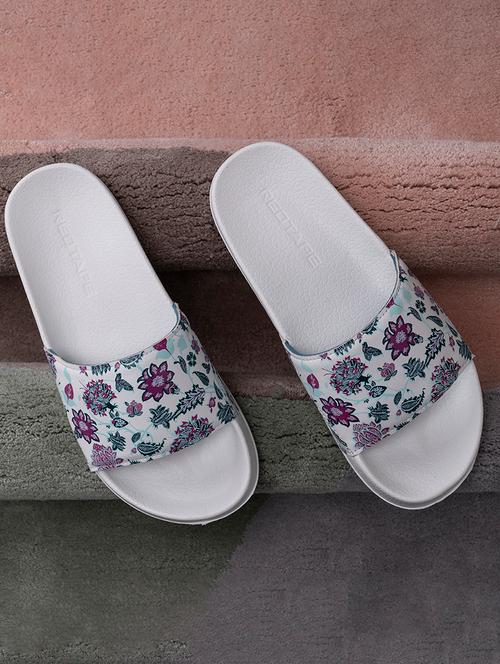 women printed slip on slider - 21923183 - Very Small Image - 1