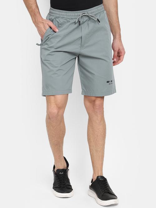 men solid mid rise regular fit shorts - 21923392 - Very Small Image - 1