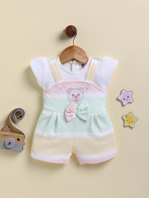 kids printed t-shirt with dungree set - 21925804 - Very Small Image - 1