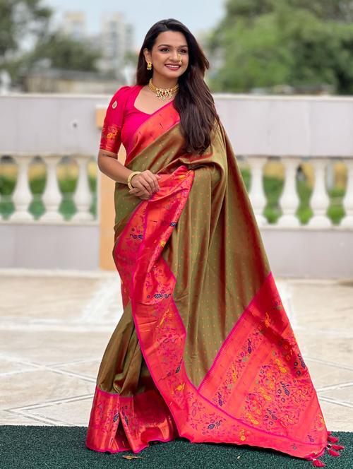 women self design paithani saree with blouse - 21935097 - Very Small Image - 1