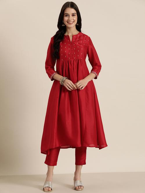 women red three quarter sleeve a-line kurta - 21939465 - Very Small Image - 1