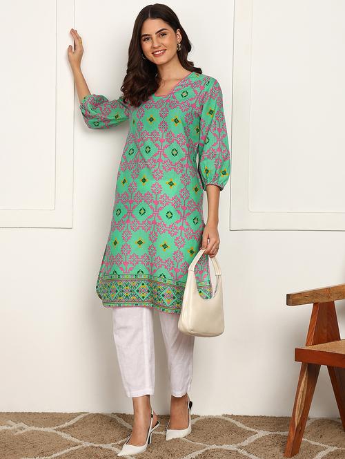 women three quarter sleeve a-line kurta - 21940412 - Very Small Image - 1