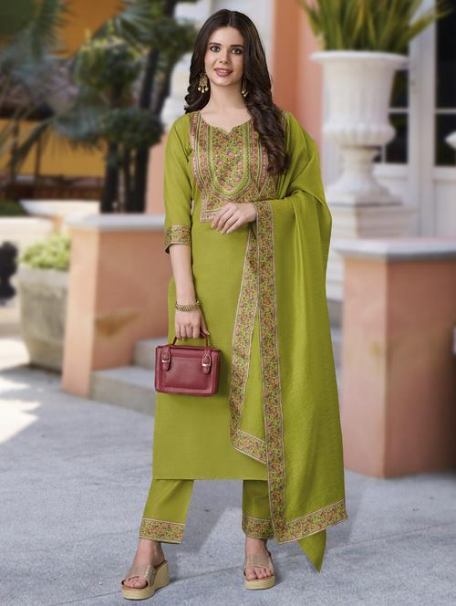 women three quarter sleeve kurta pant with dupatta set - 21942011 - Very Small Image - 1