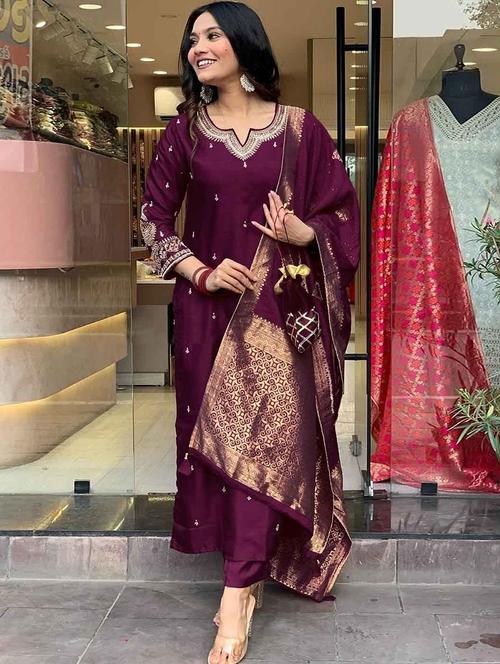 women three quarter sleeve kurta pant with dupatta set - 21954161 - Very Small Image - 1
