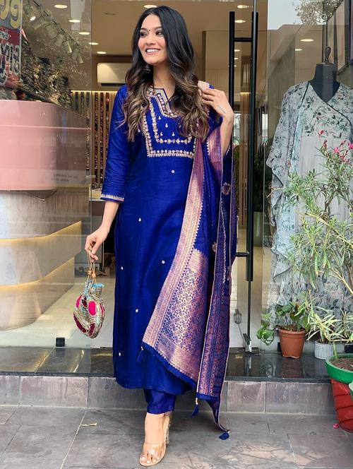 women three quarter sleeve kurta pant with dupatta set - 21954177 - Very Small Image - 1