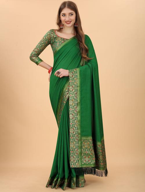 women solid with bordered saree with blouse - 21954226 - Very Small Image - 1