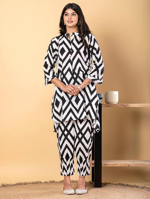 women printed three quarter sleeve kurta pant set - 21962327 - Very Small Image - 1