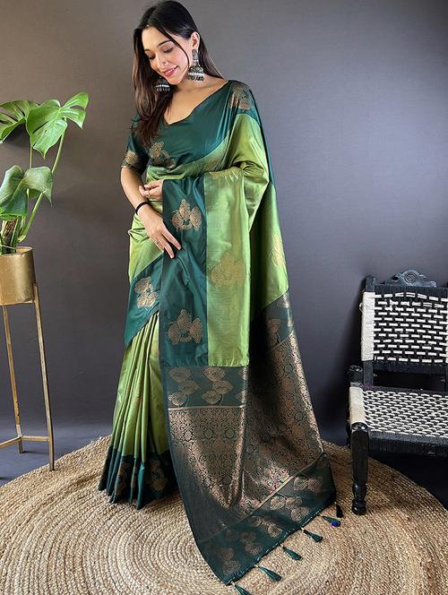 women self design bordered saree with blouse - 21963017 - Very Small Image - 1