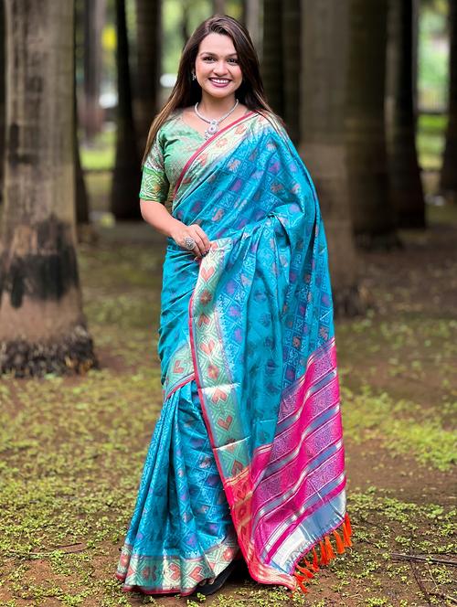 women self design patola saree with blouse - 21964306 - Very Small Image - 1