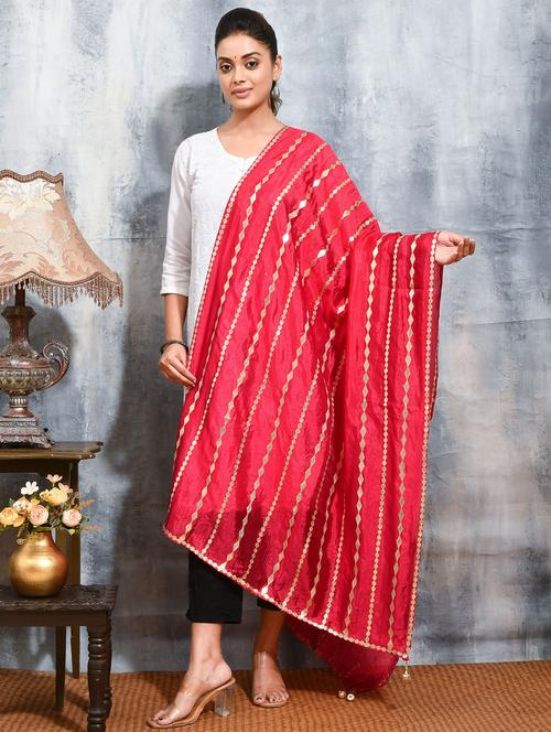 women solid with work embroidered dupatta - 21965817 - Very Small Image - 1