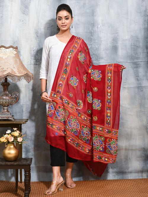 women solid with work embroidered dupatta - 21965825 - Very Small Image - 1