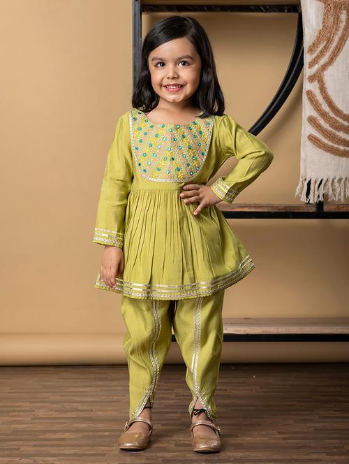 girls embroidered long sleeve kurta and pant set - 21967205 - Very Small Image - 1