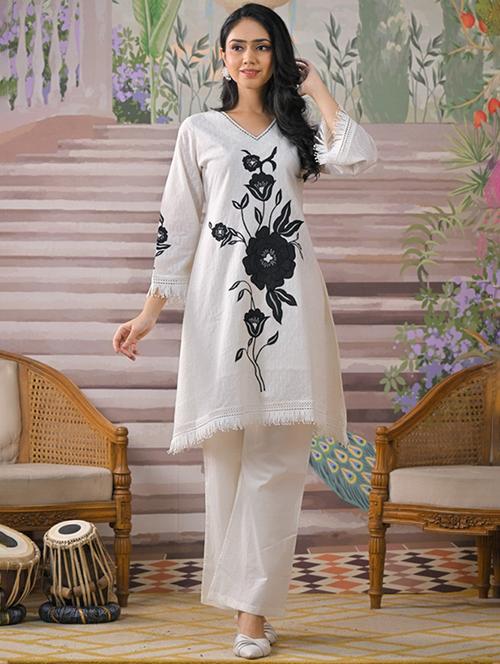 women white long sleeve kurta pant set - 21967263 - Very Small Image - 1