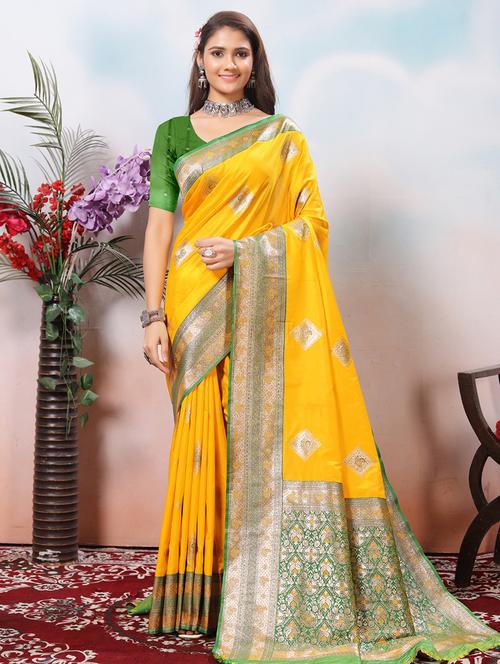 women self design banarasi saree with blouse - 21968101 - Very Small Image - 1