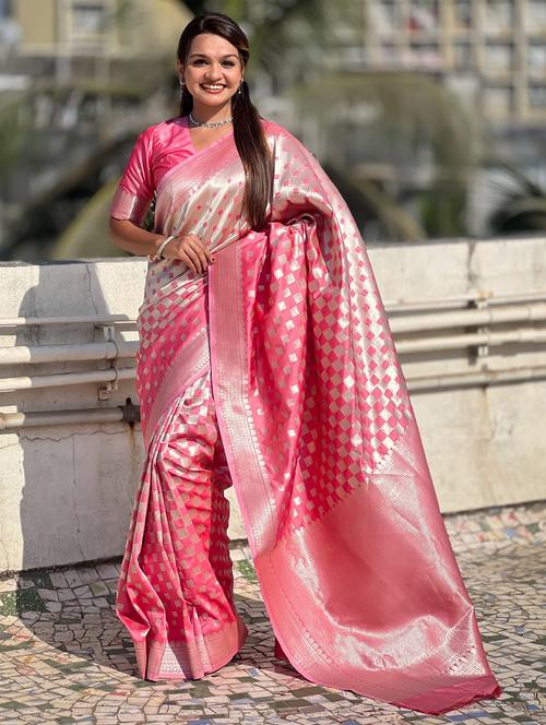 women self design banarasi saree with blouse - 21968807 - Very Small Image - 1