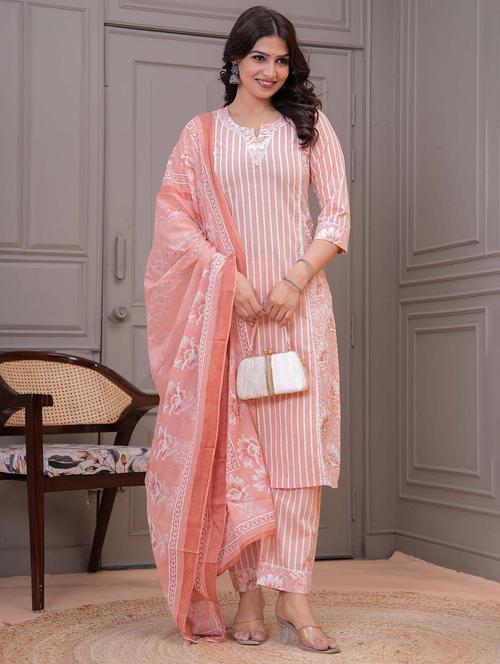 women three quarter sleeve kurta pant with dupatta set - 21969980 - Very Small Image - 1