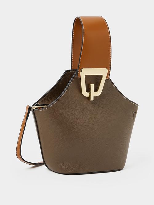 solid structured brown handheld handbag - 21971337 - Very Small Image - 1