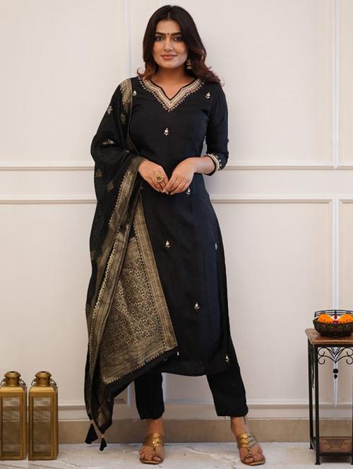 women three quarter sleeve kurta pant with dupatta set - 21976516 - Very Small Image - 1