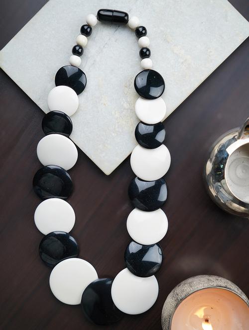 black & white ethnic tribal handmade resin beaded fashion necklace - 21982909 - Very Small Image - 1