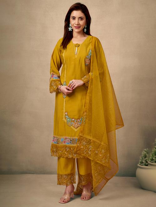 women floral three quarter sleeve kurta pant with dupatta set - 21998553 - Very Small Image - 1