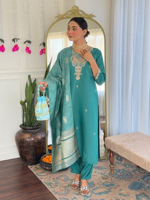 women embroidered three quarter sleeve kurta pant with dupatta set - 22004652 - Very Small Image - 1