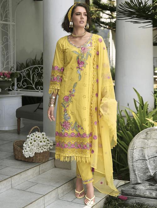 women floral three quarter sleeve kurta pant with dupatta set - 22005445 - Very Small Image - 1
