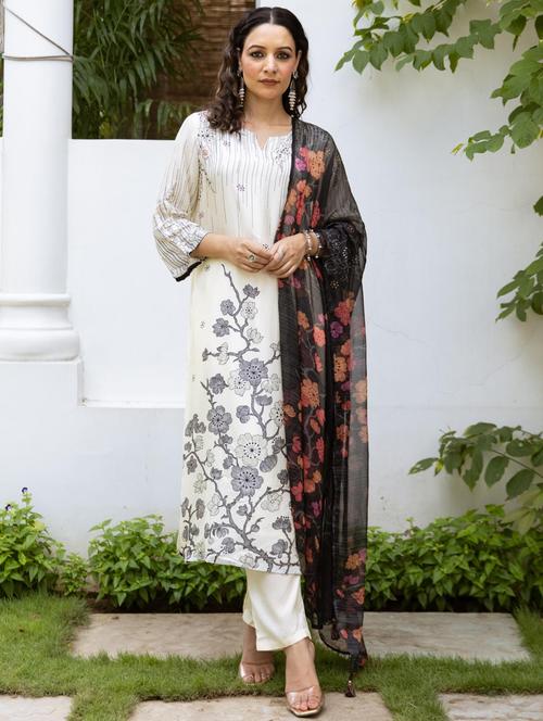 women floral printed three quarter sleeve kurta pant with dupatta set - 22005464 - Very Small Image - 1