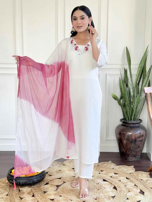 women embroidered three quarter sleeve kurta pant with dupatta set - 22009442 - Very Small Image - 1