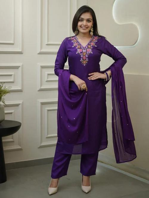 women embroidered three quarter sleeve kurta pant with dupatta set - 22009490 - Very Small Image - 1