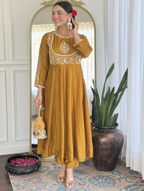 women embroidered long sleeve anarkali kurta pant with dupatta set - 22011239 - Very Small Image - 1