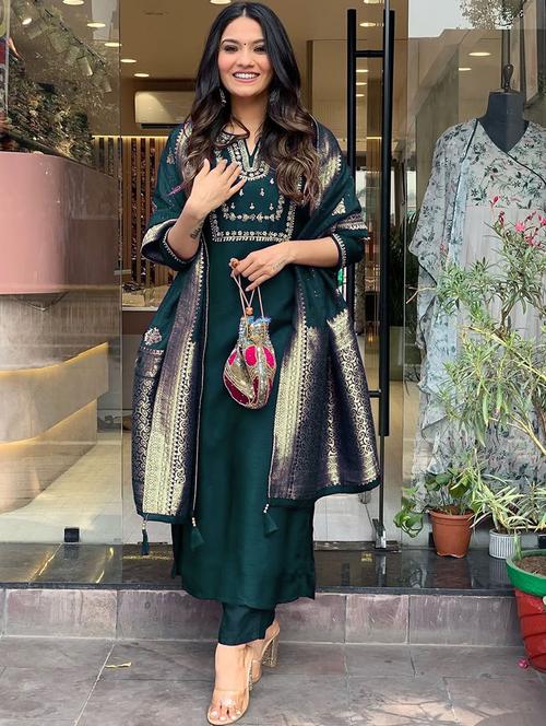 women embroidered three quarter sleeve kurta pant with dupatta set - 22014601 - Very Small Image - 1