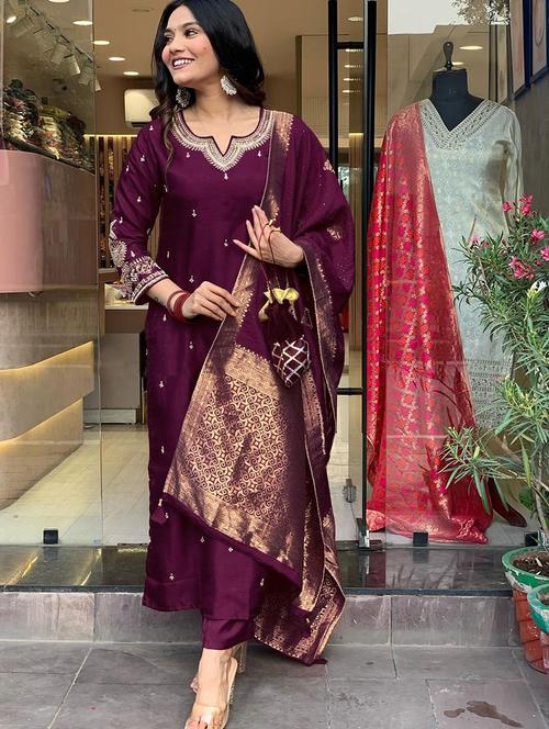 women embroidered three quarter sleeve kurta pant with dupatta set - 22014609 - Very Small Image - 1