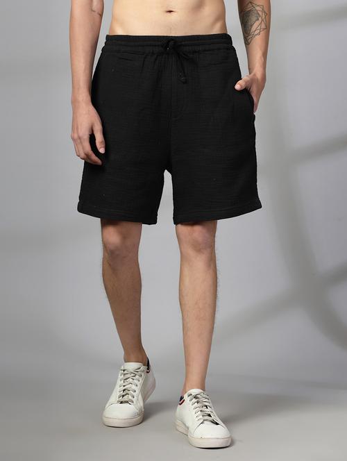 men black solid mid rise regular fit shorts - 22028897 - Very Small Image - 1